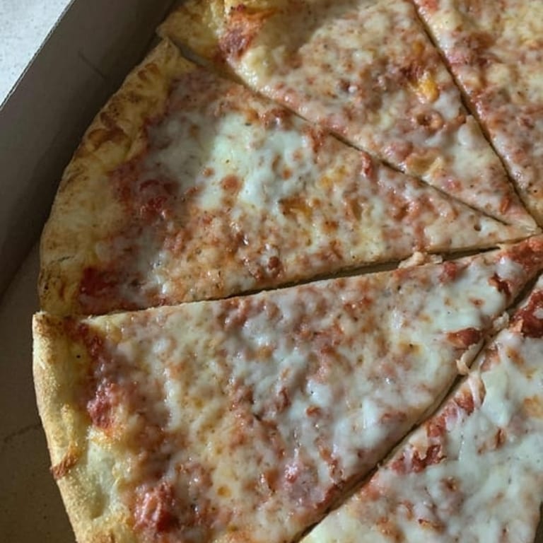Delicious Cheese Pizza Options